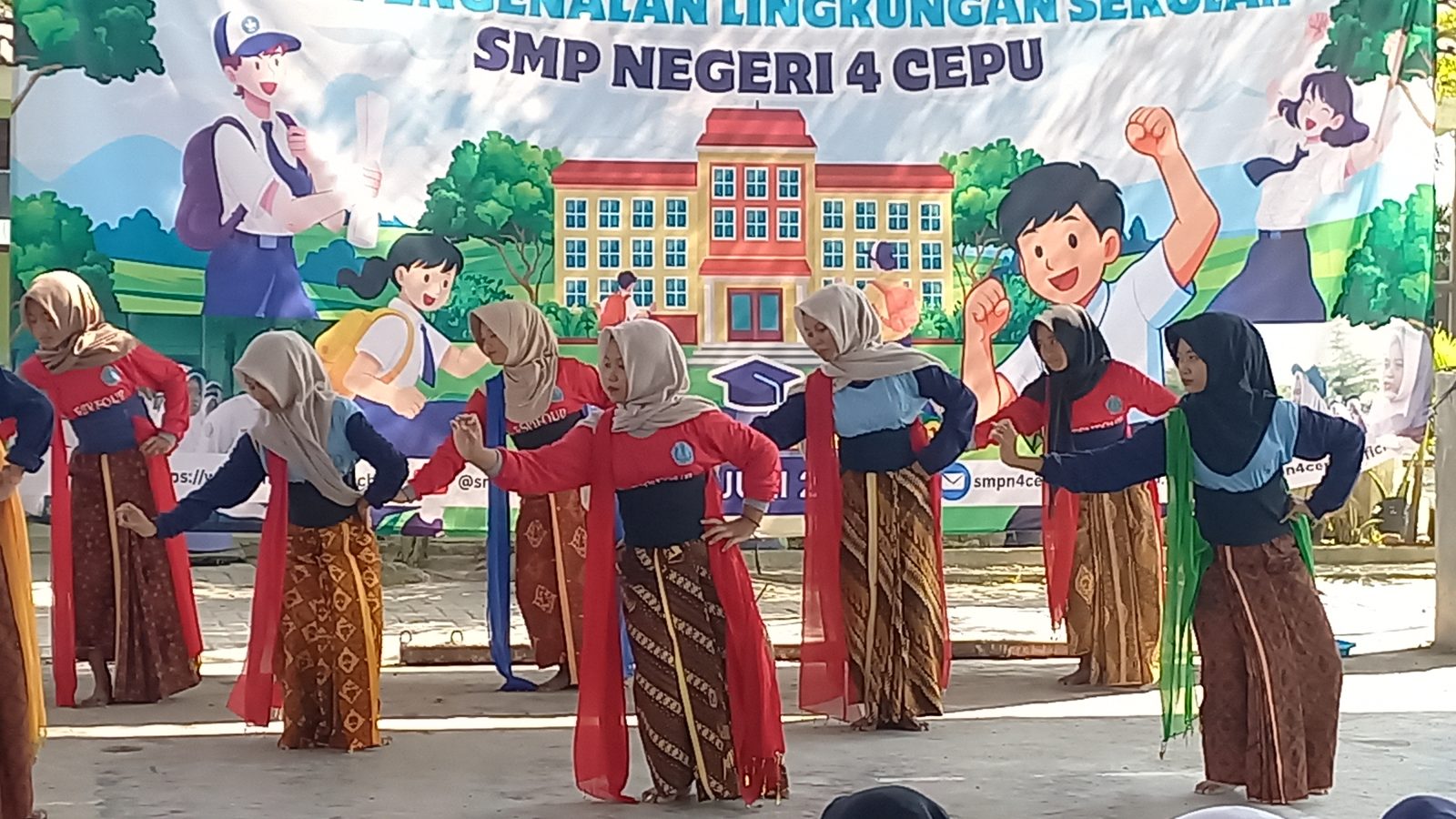 Penerapan Konsep "Satu Sekolah, Satu Ruang Digital" di SMP Negeri 4 Cepu